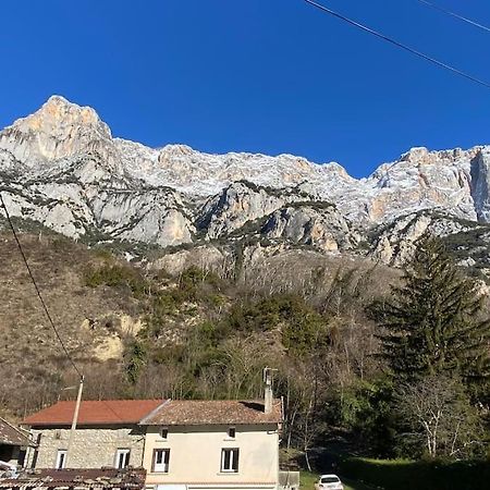 Ferienwohnung Entre La Montagne Et La Riviere Sinsat Exterior foto