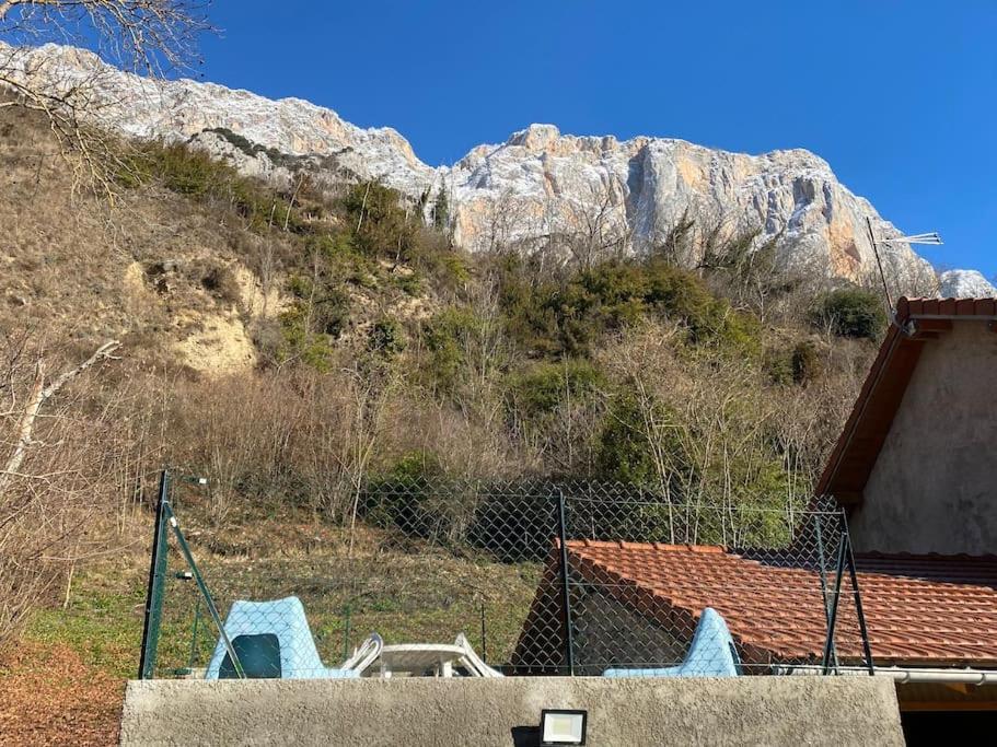 Ferienwohnung Entre La Montagne Et La Riviere Sinsat Exterior foto